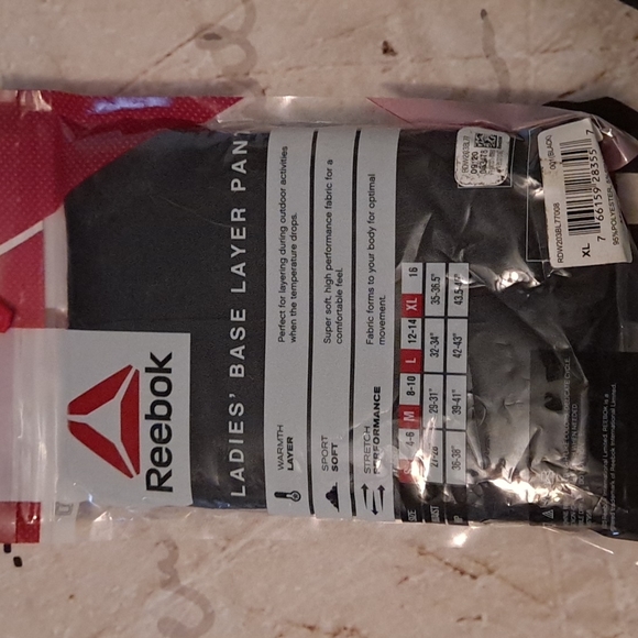 2pc Reebok Soft performance warmth layer set - Picture 3 of 3